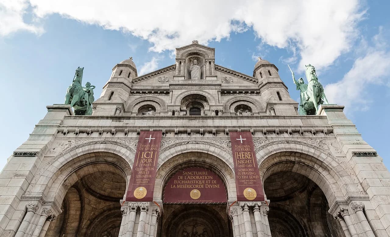 Montmartre and Sacré-Cœur Walking Tour