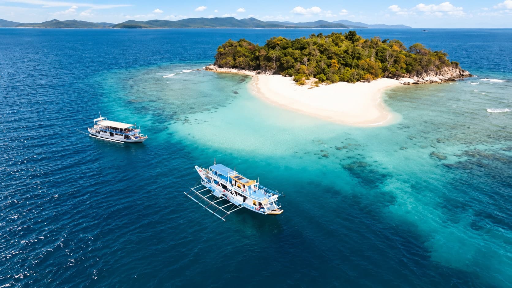 El Nido to Coron: 3-Day Island Expedition with Beach Huts