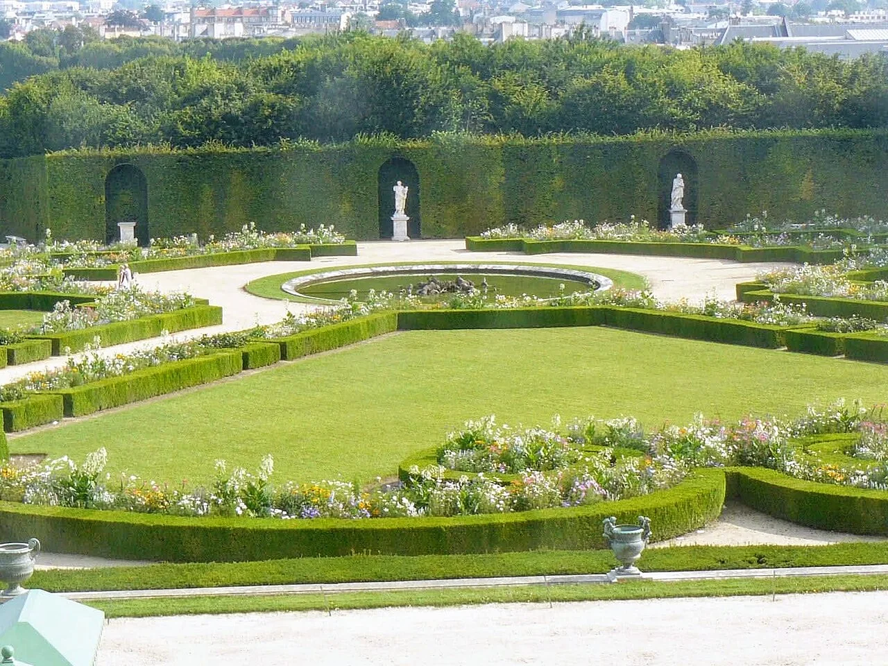 Versailles Palace and Gardens Day Trip from Paris by Train